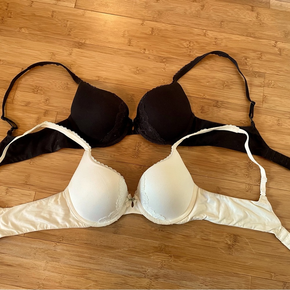 Bundle of 2 VS bras